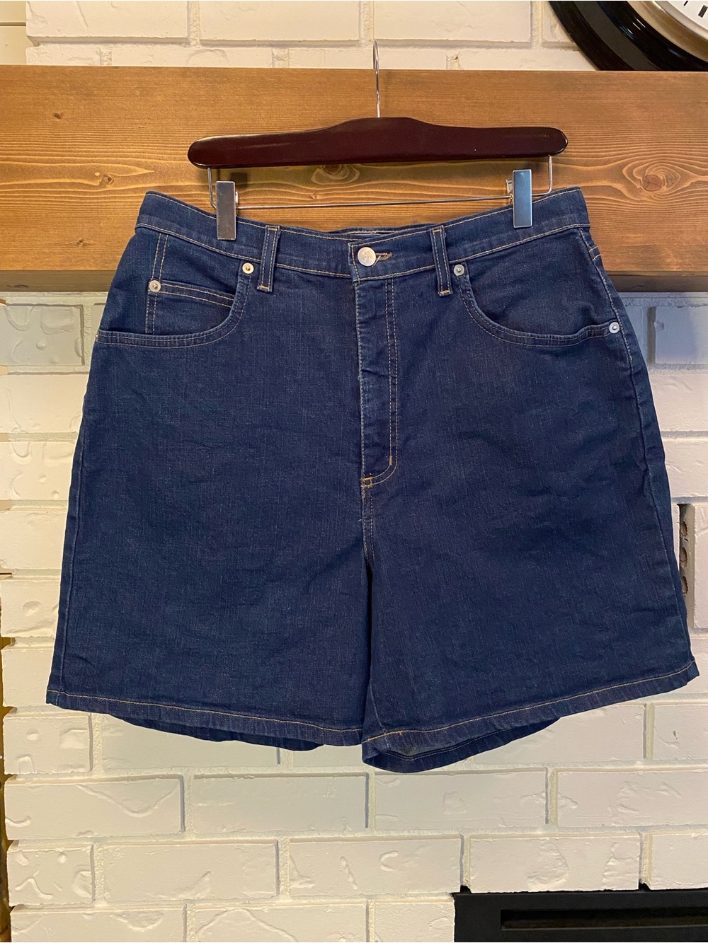 Y2K FDJ French Dressing Dark Wash Stretch Denim Shorts Made in Canada